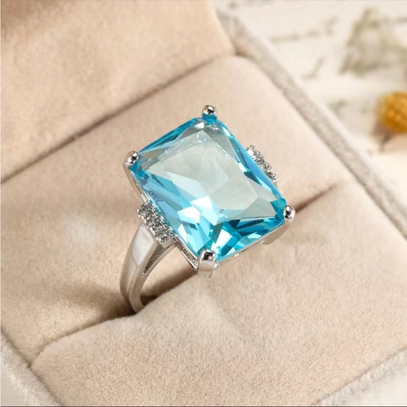 New Women’s 925 Silver Square Aquamarine Ring - Picture 5 of 8
